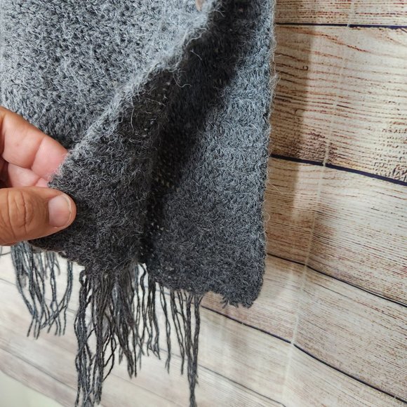 Bayberry Road Fringe Bottom Poncho  Side Buttons Gray Women's One Size - Picture 6 of 12